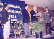 speakers1.jpg (64882 bytes)